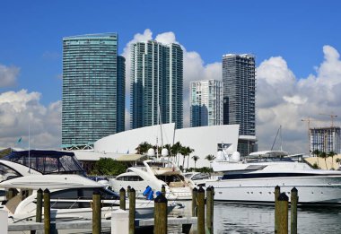 Marina şehir merkezinde Miami, Florida