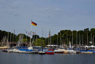Marina, Hanse City Hamburg 'daki Alster Nehri' nde.