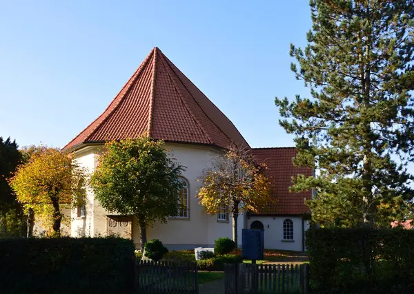 Köy Dueshorn 'daki tarihi kilise, Aşağı Saksonya