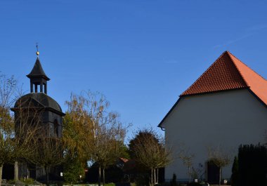 Dueshorn köyündeki tarihi Johannes Kilisesi, Aşağı Saksonya
