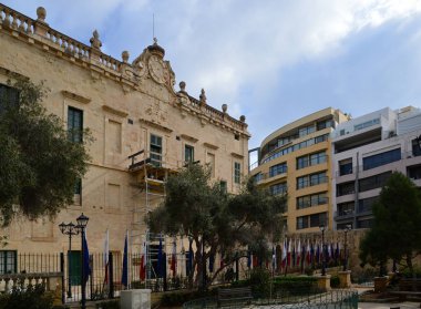 Malta Adası 'ndaki Eski St. Julians Kasabası' ndaki tarihi bina.
