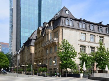 Frankfurt şehir merkezindeki tarihi ve modern binalar, Hesse