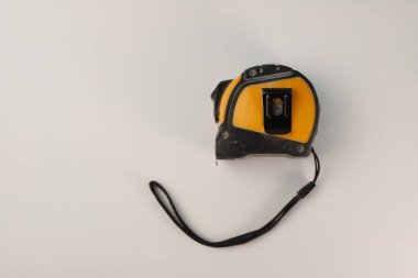 Aletler. Hafif bir arka plan, inşaat ve bağlayıcılar, cıvatalar, fındıklar ve daha fazlası. Yapım şirketlerinin reklam pankartları ve daha fazlası için.