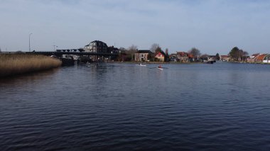 Nehir ve köy Hollanda 'nın doğusunda.