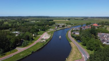 Hollanda 'daki nehir şehrinin hava manzarası.