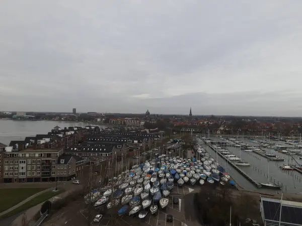 Yelkenli deposunun hava görüntüsü