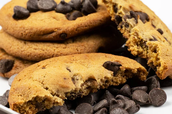 Freshly Baked Chocolate Chip Cookies — Stock Photo, Image