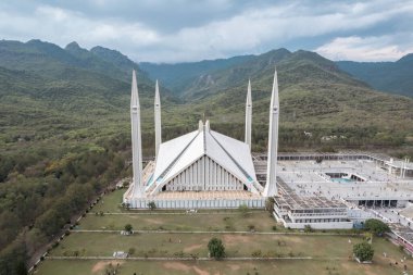 Faisal Camii İslamabad Pakistan 'ın havadan görünüşü.