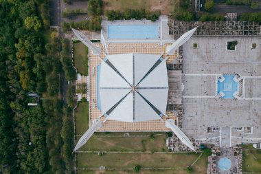 Faisal Camii Kubbesi İslamabad Pakistan 'ın yukarıdan görünüşü.