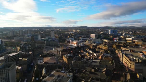 Luchtfoto Vliegen Bradford City Centre Richting City Hall Centenary Square — Stockvideo
