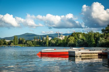 Freiburg 'daki Lake Park' taki Pedal Teknelerinin Portresi