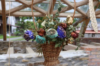 Targul Mures 'teki Ortaçağ kalesinin merkezinde dekoratif eşyalar bulundu. 