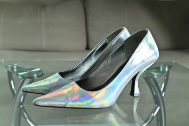 yüksek topuk ayakkabı kadınlar