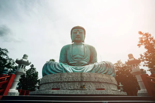 Kamakura Daibutsu 'nun Büyük Buda' sı Tayland Tapınağında - Wat Doi Prachan Mae Tha, Lampang Tayland Seyahat Simgesi.