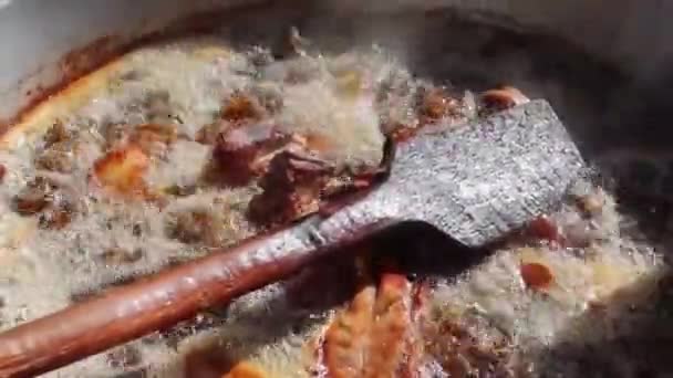 Een Steelpan Met Varkensvlees Carnitas Frituren Reuzel Mexico — Stockvideo