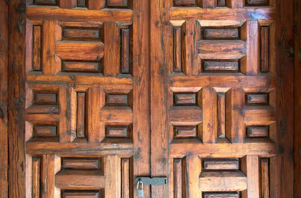Meksika 'da kırmızı kahverengi ahşap kapı dokusu, metin için alanı var.