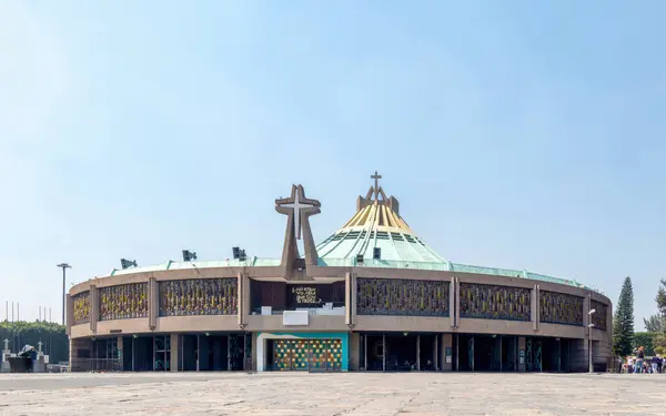 Santa Maria de Guadalupe Bazilikası, Katolik Kilisesi, hac alanı, CDMX, Meksika