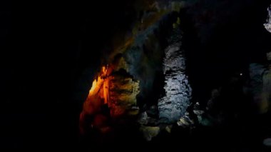 Grutas de Cacahuamilpa 'nın Meksika' nın Doğal Güzelliği 'ndeki Harikalarını keşfediyorum.