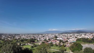Cholula, Puebla, Meksika 'daki Çaresiz Kadın Sığınağı' nı nefes kesen manzarayla keşfediyorum.