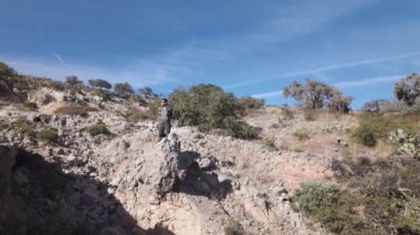 Kırsal Meksika 'yı her gün kovboy şapkası ve şapkasıyla keşfediyor.