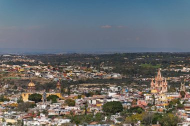 Tarihi Mimariyle San Miguel de Allende Manzarası