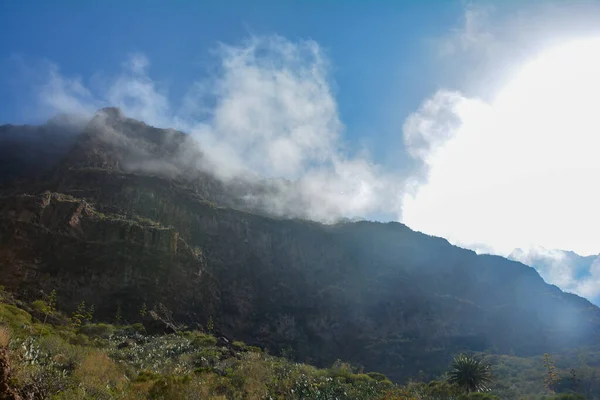 Niedrig Hängende Wolken Grünen Teno Gebirge Bei Masca Auf Der — Stockfoto