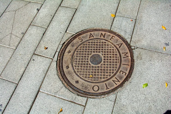 Manhole Cover Sidewalk — Stok fotoğraf