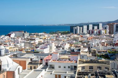 İspanya 'nın başkenti Las Palmas Gran Kanarya' nın mavi gökyüzü ve deniz manzarası