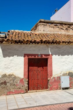 İspanya 'da Gran Kanarya' nın Kanarya Adası 'ndaki bir evin eski ahşap kapısı