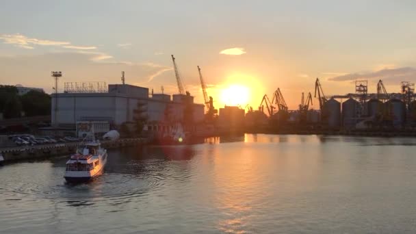 Puesta Sol Puerto Odesa Ucrania Odessa Ucrania Puerto Marítimo Bloqueo — Vídeos de Stock