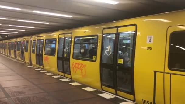 Metro Amarelo Berlim Metro Berlim Estação Metro Berlim — Vídeo de Stock