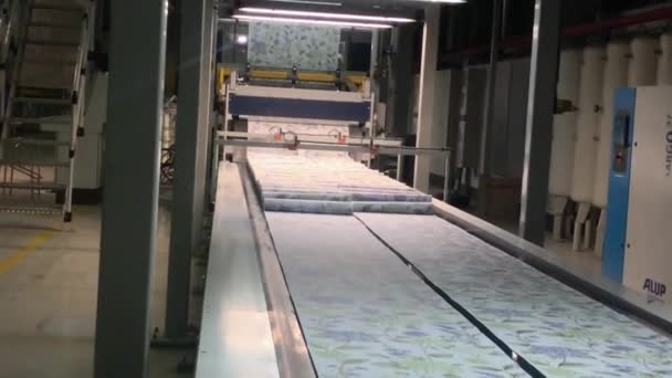 Εργοστάσιο Ταπετσαρίας Διαδικασία Δημιουργίας Ταπετσαρίας Αυτοματοποιημένο Εργοστάσιο Παραγωγής Ταπετσαρίας Γραμμή — Αρχείο Βίντεο