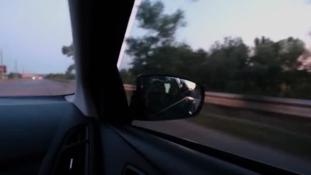 Reflexão Pôr Sol Espelho Retrovisor Carro Viajar Carro Espelhos Retrovisores — Vídeo de Stock