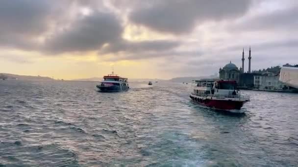 Paseo Ferry Bósforo Ferry Navega Largo Del Bósforo Hermosa Vista — Vídeos de Stock