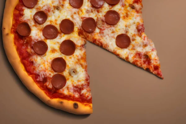 Gambar Pizza Lezat Dengan Keju Dan Bahan Bahan Lainnya — Stok Foto
