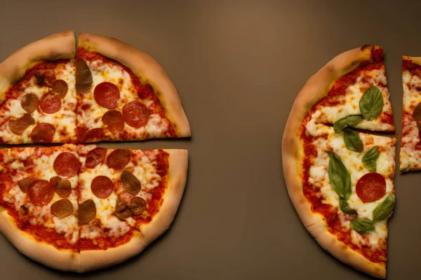 Immagine Deliziosa Pizza Con Formaggio Altri Ingredienti — Foto Stock