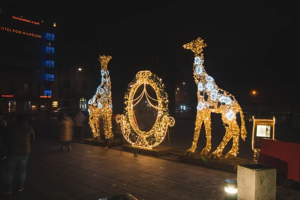 2022 Cracovie Belle Décoration Noël Cracovie Deux Girafes Miroir Milieu — Photo