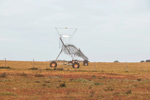 Machine Pour Arroser Les Terres Agricoles Portugaises Sèches Près Zambujeira — Photo