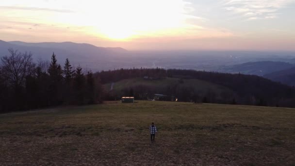 Atemberaubender Sonnenuntergang Auf Dem Berg Loucka Den Beskiden Der Nähe — Stockvideo