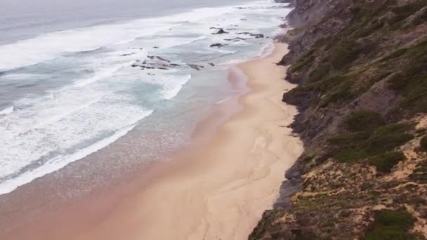 Portekiz Batı Kıyısında Kumlu Plajlar Yumuşak Işıkla Kumu Isıtan Temiz — Stok video