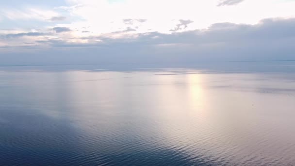 Images Aériennes Sur Mer Calme Ciel Coloré Couleurs Douces Mer — Video