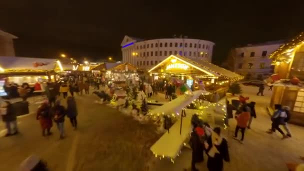 Τροχός Λούνα Παρκ Έκθεση Δρόμου Στην Πλατεία Κοτράκτοβα Καλησπέρα Κίεβο — Αρχείο Βίντεο