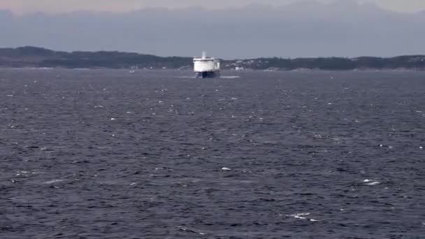 Norsko Úžasný Letní Výhled Scénu Loď Nebo Trajekt Loď Plovoucí — Stock video