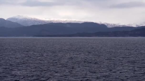 Βόλτα Διάσημο Φιόρδ Geiranger Στη Νορβηγία Θέα Από Κρουαζιέρες Ferry — Αρχείο Βίντεο