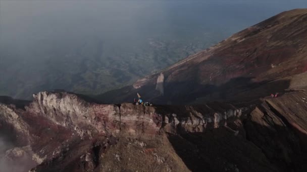 Widok Lotu Ptaka Piękny Wulkan Ijen Kwaśnym Jeziorem Gazem Siarkowym — Wideo stockowe