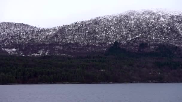 Norveç Pitoresk Fiyort Boyunca Dolaşmak Gemiden Manzara Kuzey Norveç Senja — Stok video