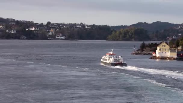 Kryssning Längs Den Pittoreska Fjorden Norge Från Fartyget Coast Senja — Stockvideo