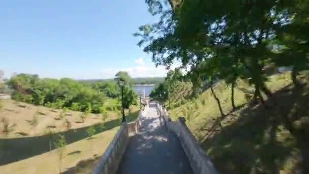 Drone Fpv Reunion Arch Kijów Lud Łuk Przyjaźni Most Wołodymyr — Wideo stockowe