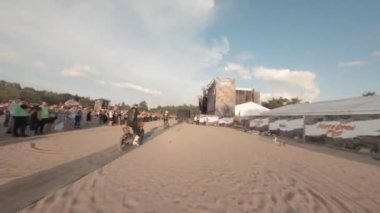 FMX, motorsiklet süren ve büyük atlayan Extreme pro motokros motosikletçi, FMX, Extreme pro motokros motosikletçiler, büyük atlayan motokros motosikletçisi, Pro freestyle motokros motosikletçisi güneşin üzerinden atlayan, Extreme Sport Motocross FMX Rider Aerial