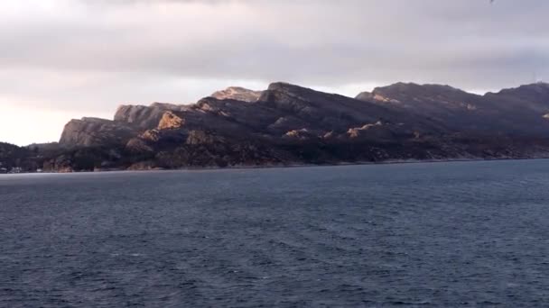 Νορβηγία Εκπληκτική Θέα Καλοκαιρινών Σκηνικών Πλοίο Ferry Boat Liner Επιπλέουν — Αρχείο Βίντεο